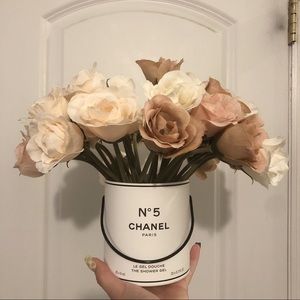 Chanel Factory 5 Shower Gel Container + Bundle of Artificial Flower